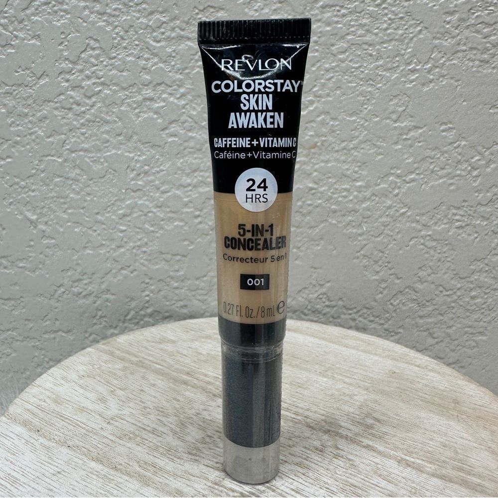 $7 🌙 Revlon Colorstay Skin Awaken Concealer 001 Universal‎ Neutralizer 🆕